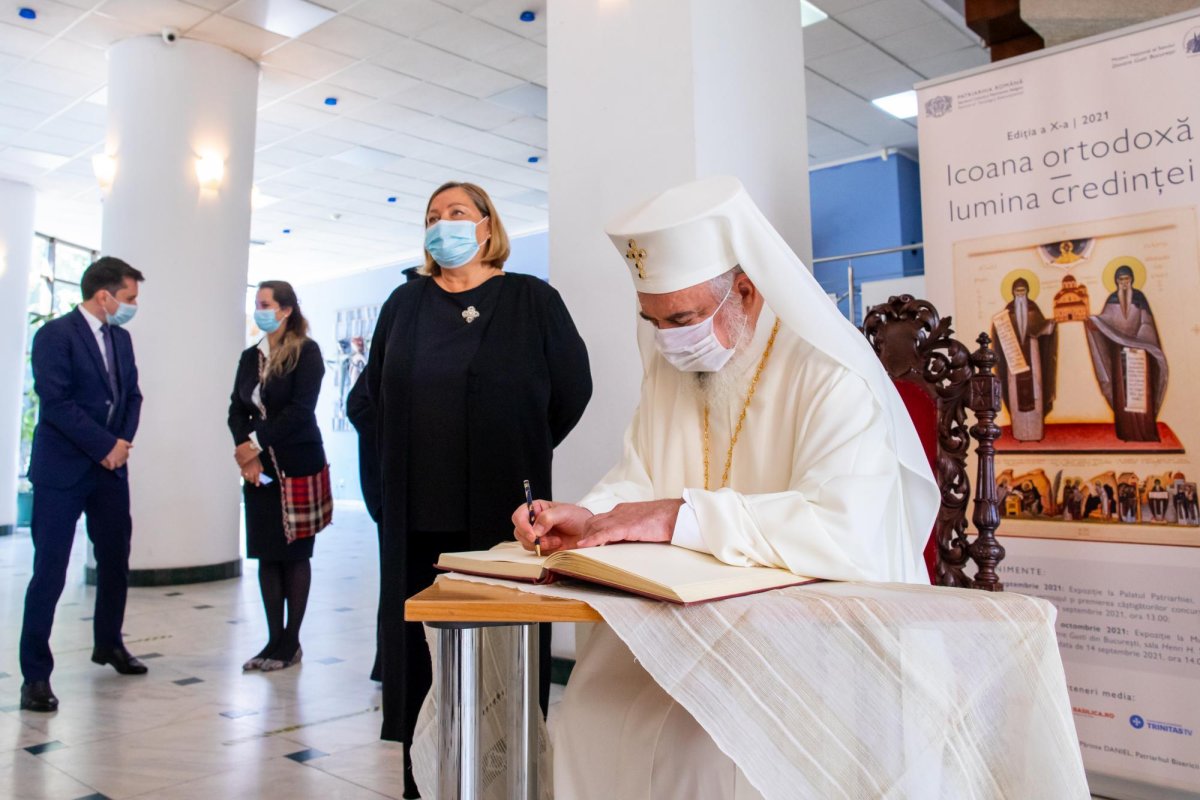 Patriarhul României în vizită la Muzeul Național al Satului 185697