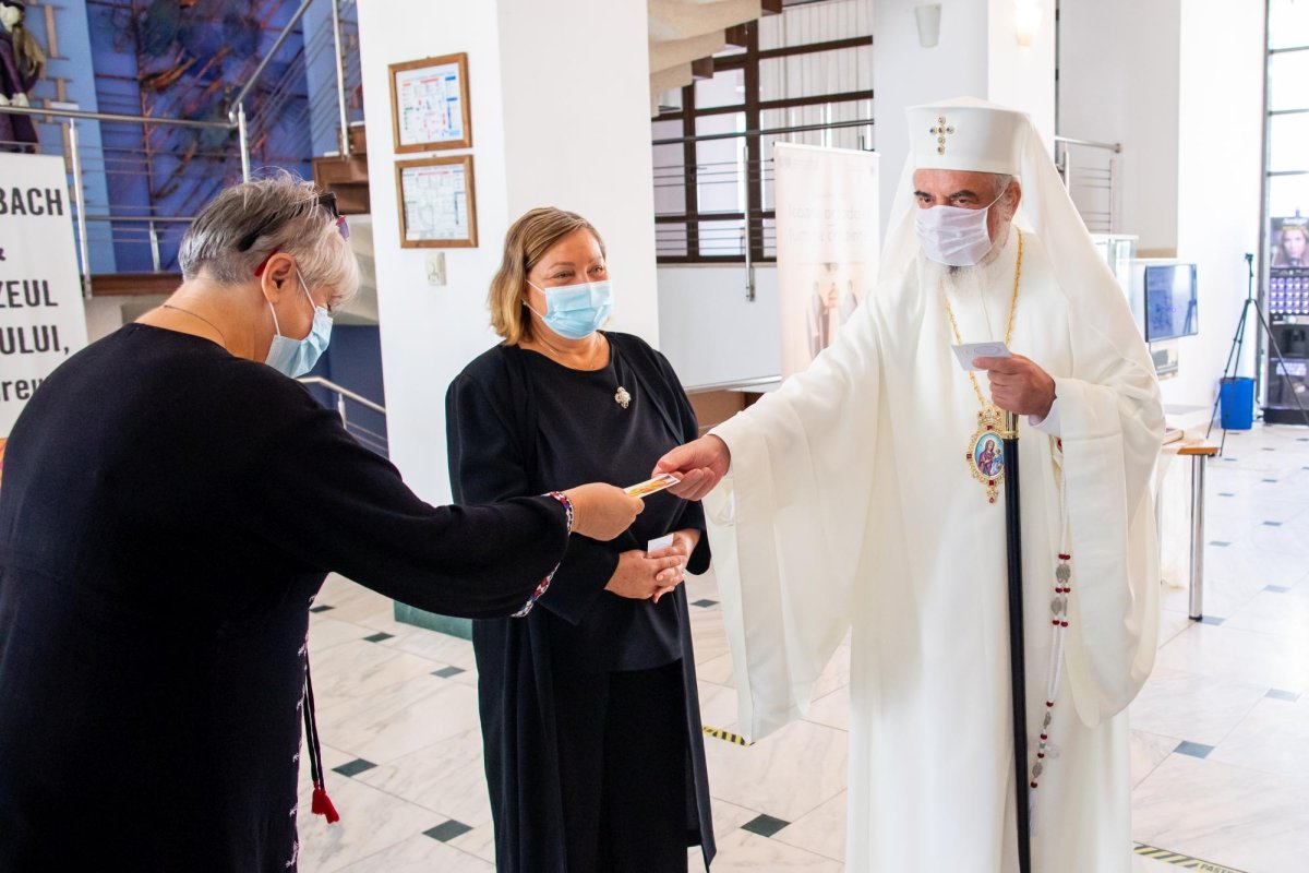 Patriarhul României în vizită la Muzeul Național al Satului 185712