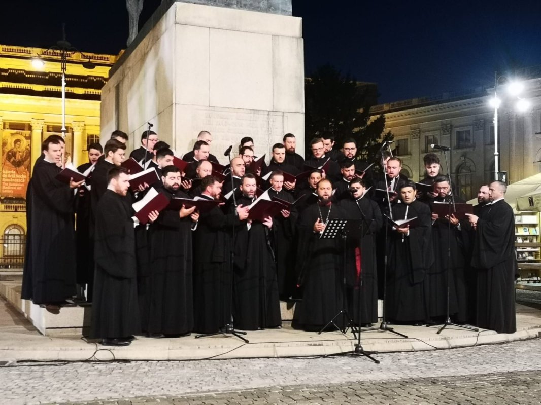 Cărțile și arta au ieșit pe Calea Victoriei 185829