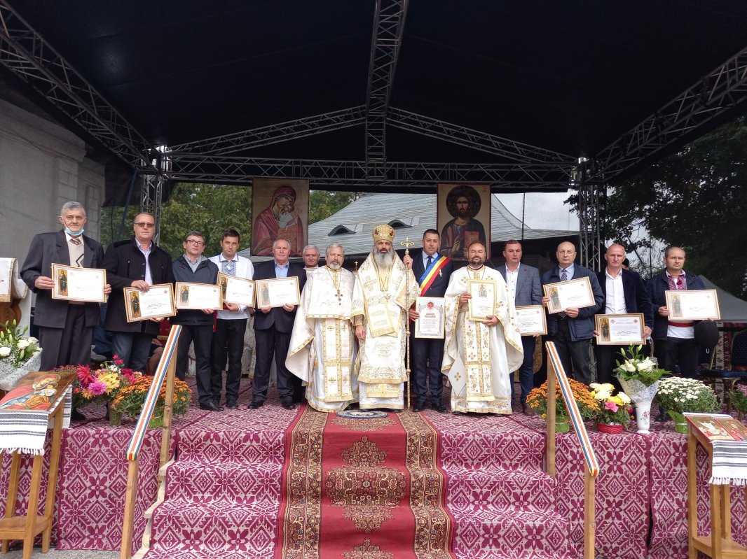 O candelă pentru unitate va arde în orașul Bucecea, Botoşani 185908