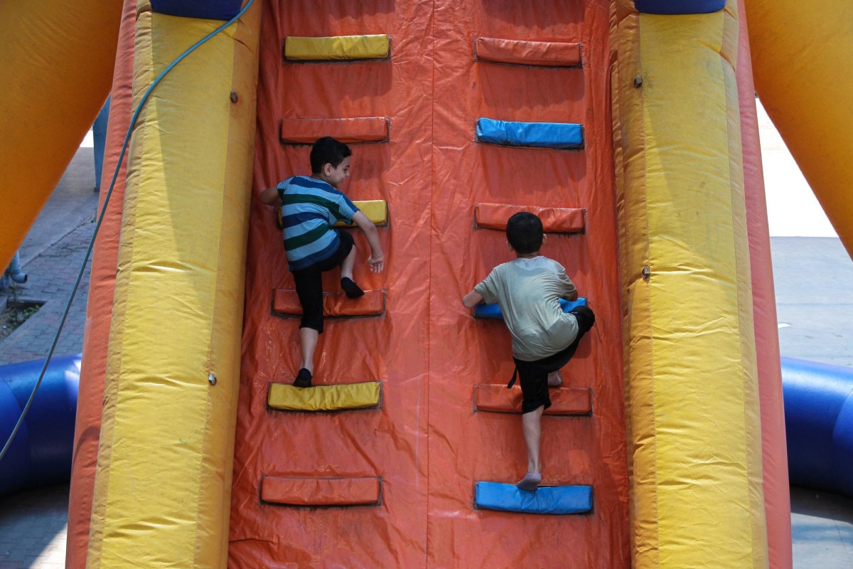 Peste 1.500 de refugiați copii 185840