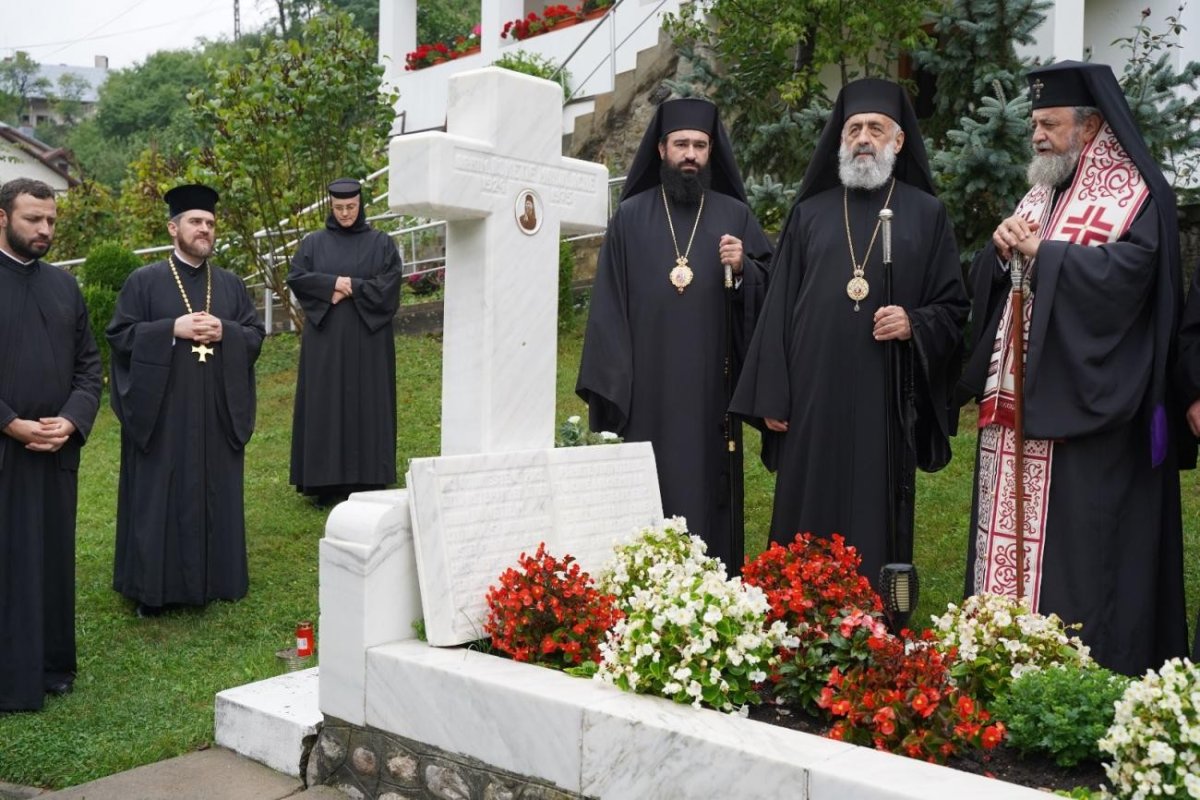 Ședința de lucru a Sinodului mitropolitan al Mitropoliei Ardealului la Mănăstirea Râmeț 185942