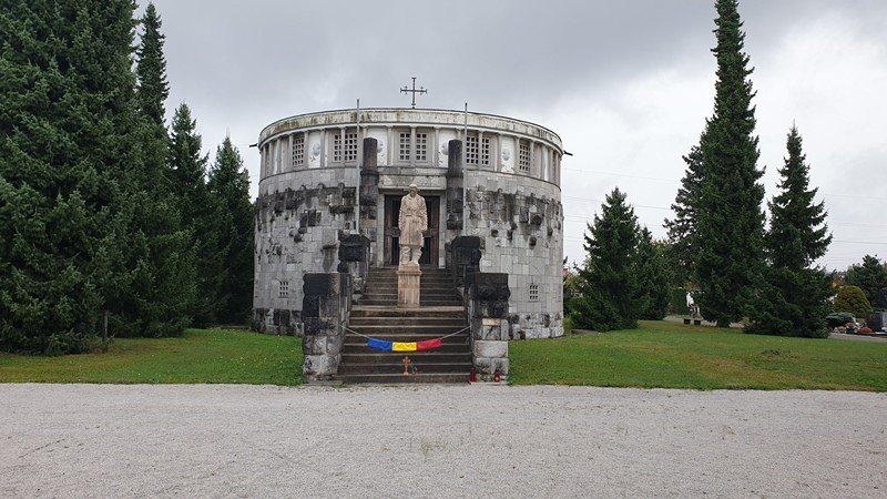 2.800 km pe urmele ostașilor înmormântați în centrul Europei 186056