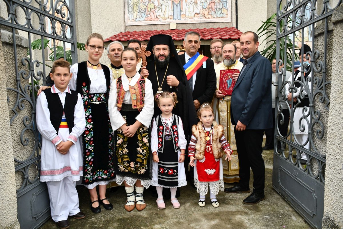 Slujire arhierească cu clericii din Cercul pastoral Bocșa 185992