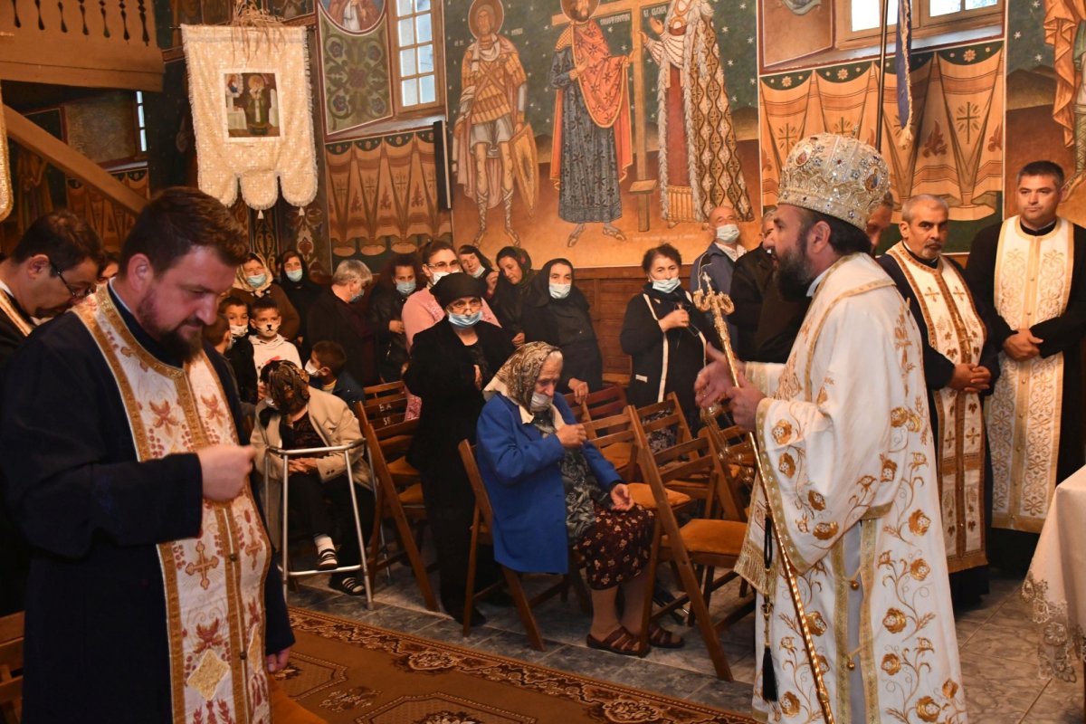 Slujire arhierească cu clericii din Cercul pastoral Bocșa 185993