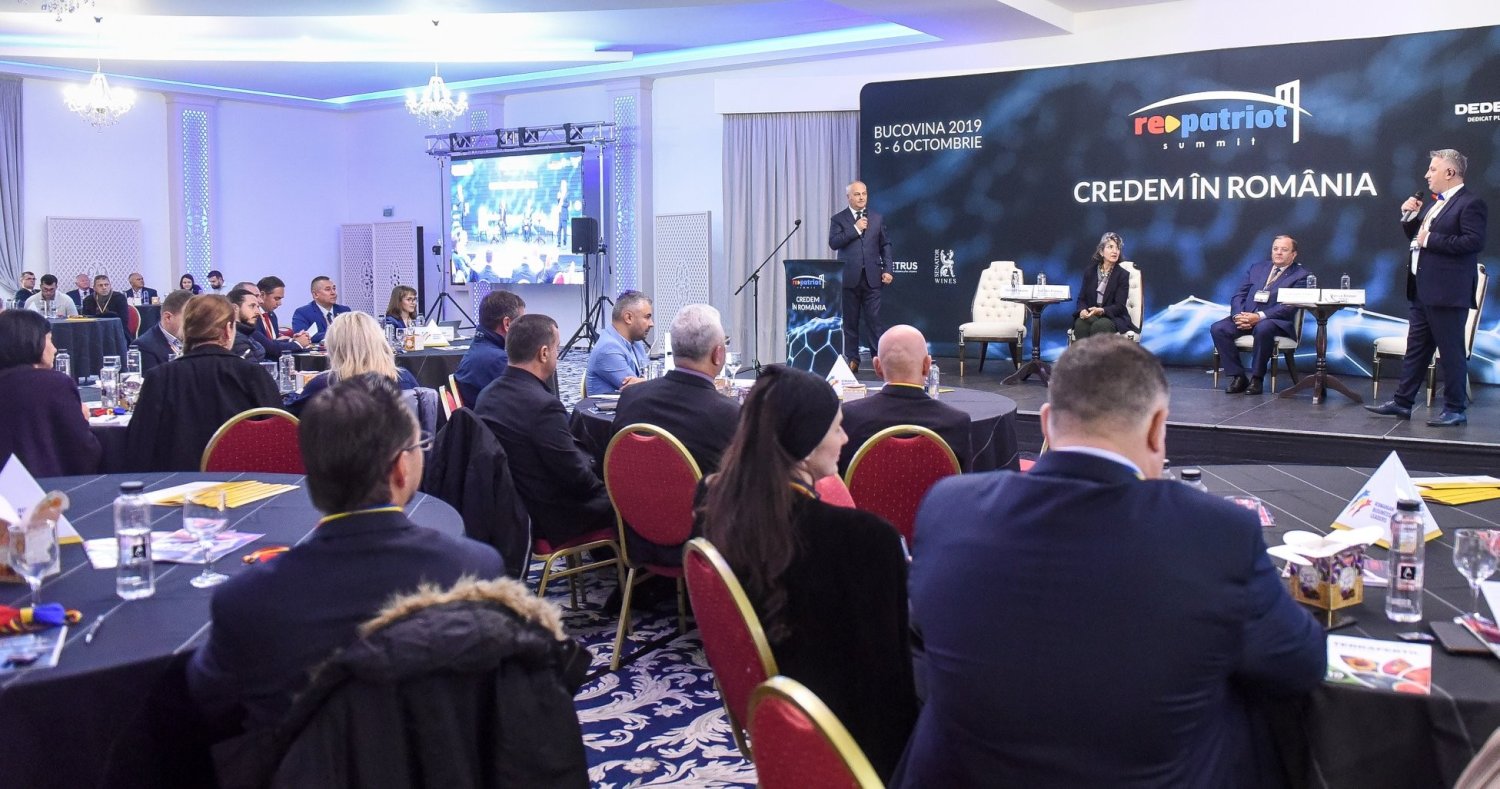 A început Summitul Repatriot 2021 186299