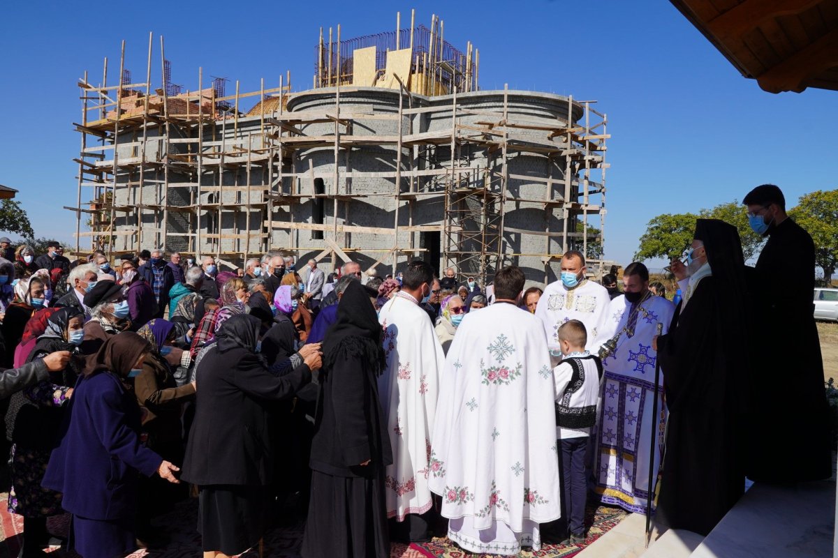 Sărbătoarea Acoperământului Maicii Domnului la schitul închinat ei din Câmpia Covurluiului 186430