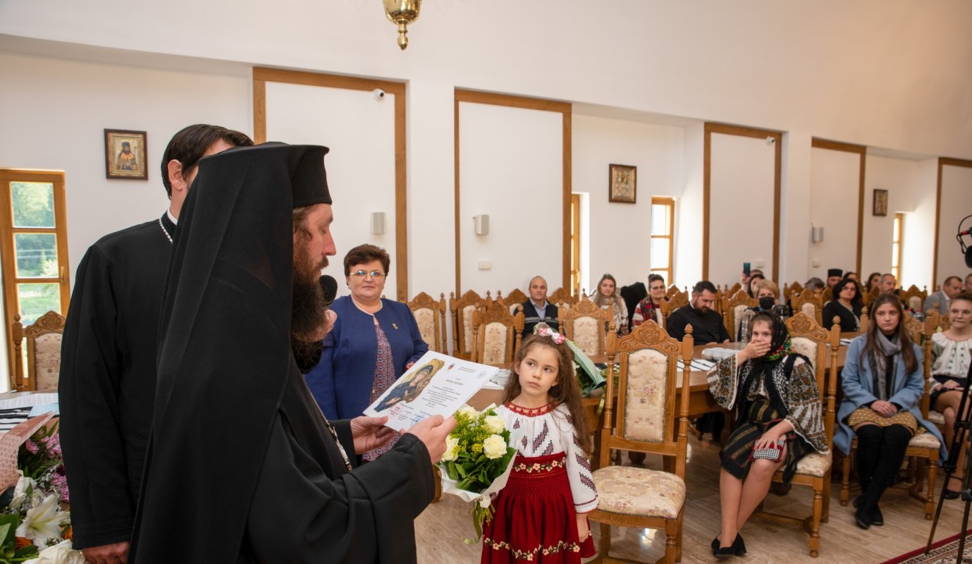 Premierea câștigătorilor concursului „Glas de copil - Maica Domnului, Darul lui Dumnezeu pentru oameni” 186505