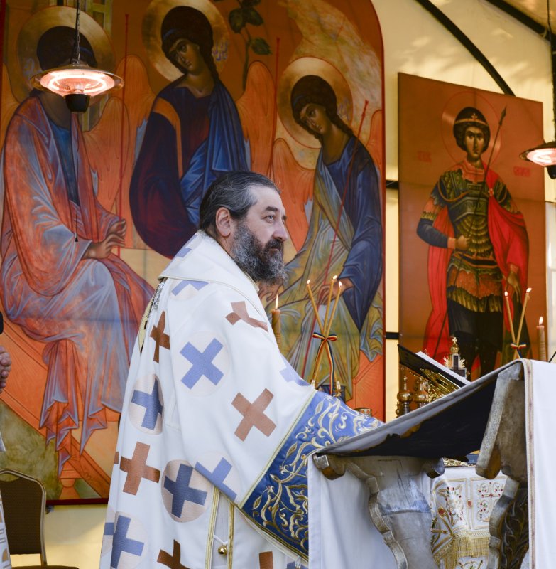 „Stau la rând pentru că vreau să mă întâlnesc cu Sfânta Parascheva și să o cinstesc” 186840