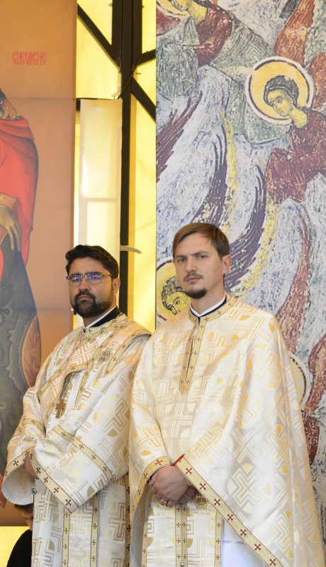 „Stau la rând pentru că vreau să mă întâlnesc cu Sfânta Parascheva și să o cinstesc” 186848