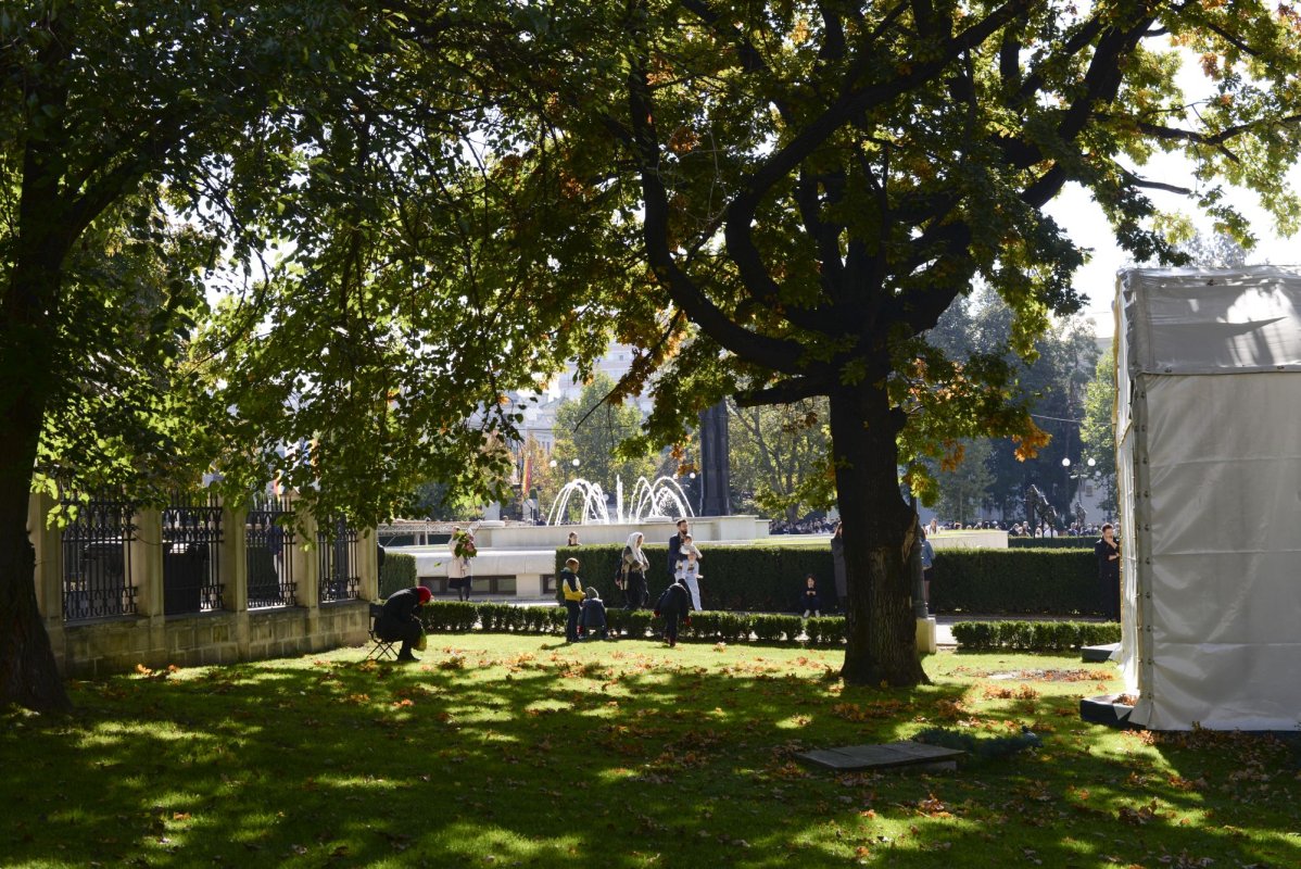 „Stau la rând pentru că vreau să mă întâlnesc cu Sfânta Parascheva și să o cinstesc” 186862