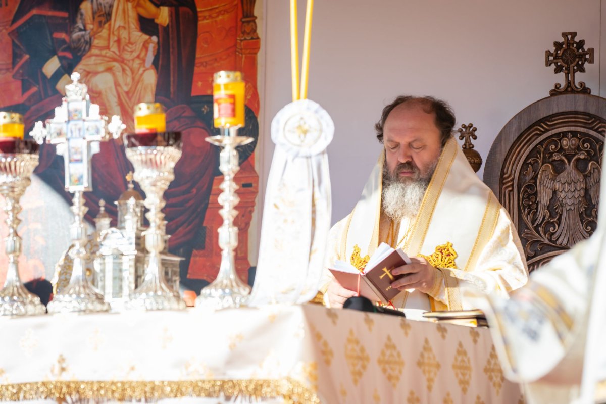 Veșmânt de har pentru biserica Parohiei Brâncuși din Capitală 186714