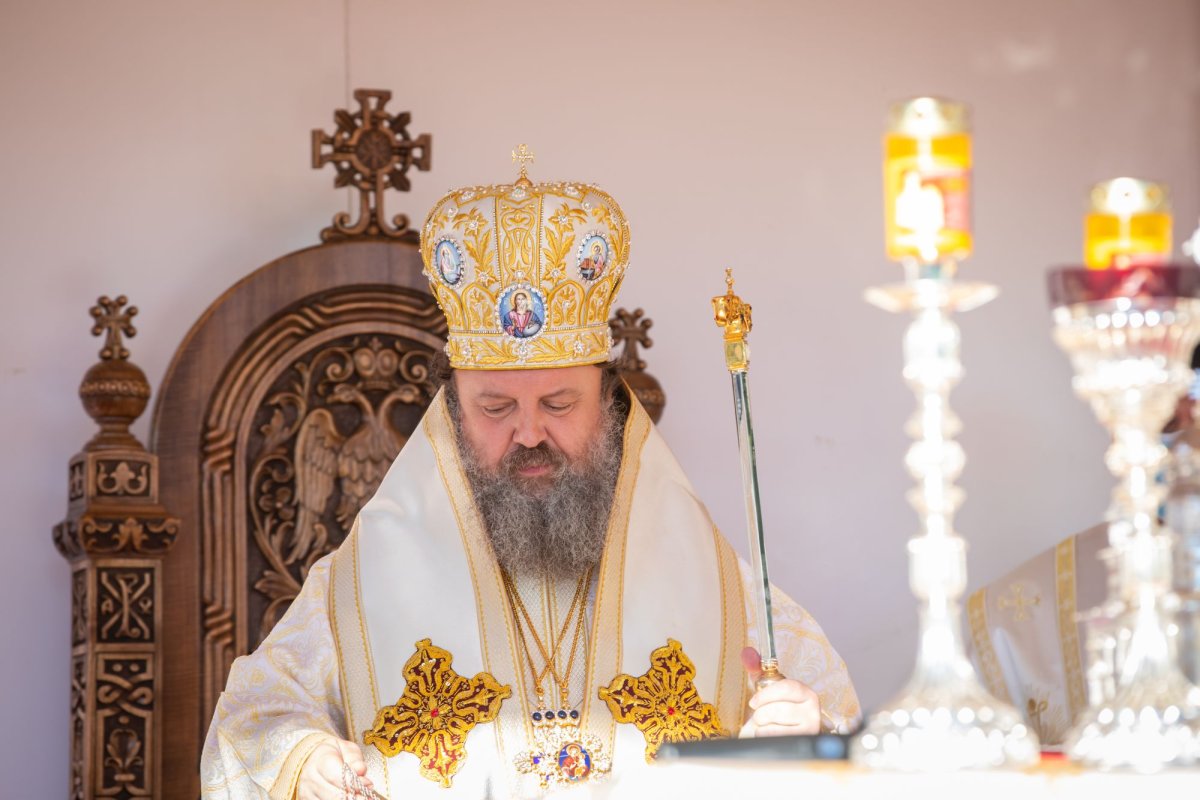 Veșmânt de har pentru biserica Parohiei Brâncuși din Capitală 186720