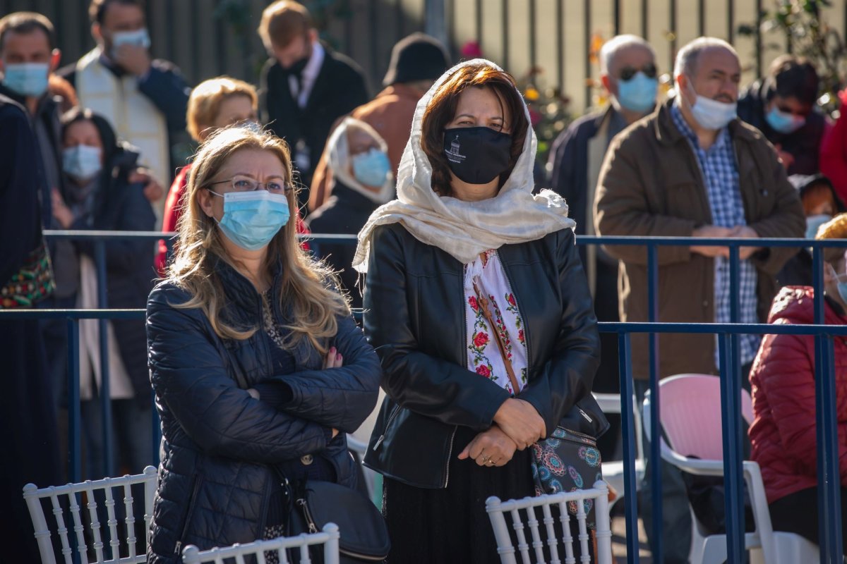 Veșmânt de har pentru biserica Parohiei Brâncuși din Capitală 186731