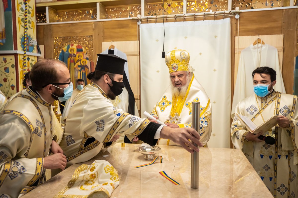 Veșmânt de har pentru biserica Parohiei Brâncuși din Capitală 186797