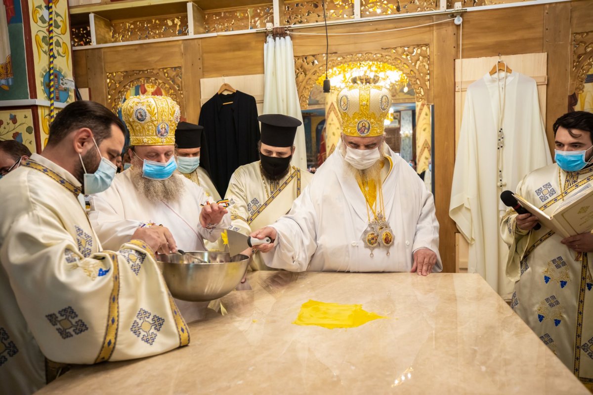 Veșmânt de har pentru biserica Parohiei Brâncuși din Capitală 186804