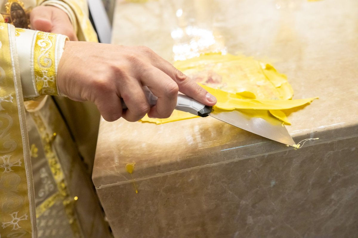 Veșmânt de har pentru biserica Parohiei Brâncuși din Capitală 186808