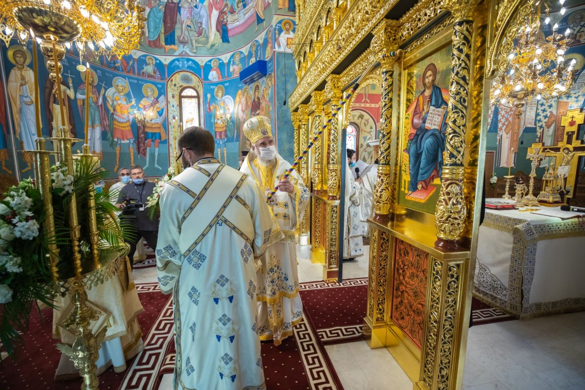 Veșmânt de har pentru biserica Parohiei Brâncuși din Capitală 186817