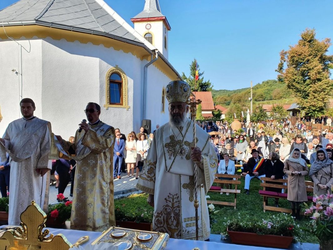 Resfințire în Parohia Chiheru de Jos, Protopopiatul Reghin 186878