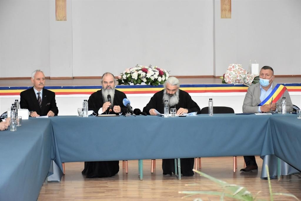 Simpozionul „Casa de Acasă” în Episcopia Hușilor 186961