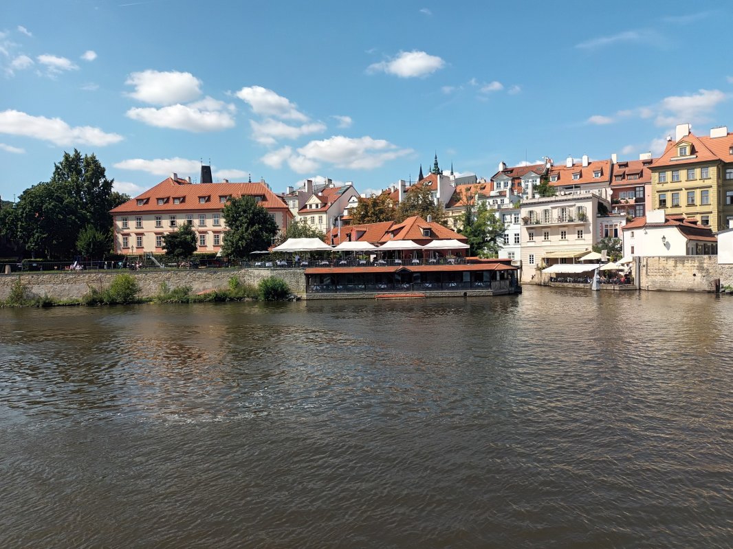 Praga, un mileniu de istorie urbană 187053