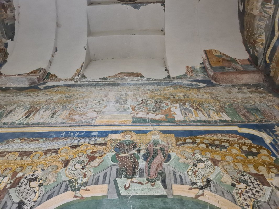 Biserica Arbore, o fidelă cronică a epocii din care vine 187192