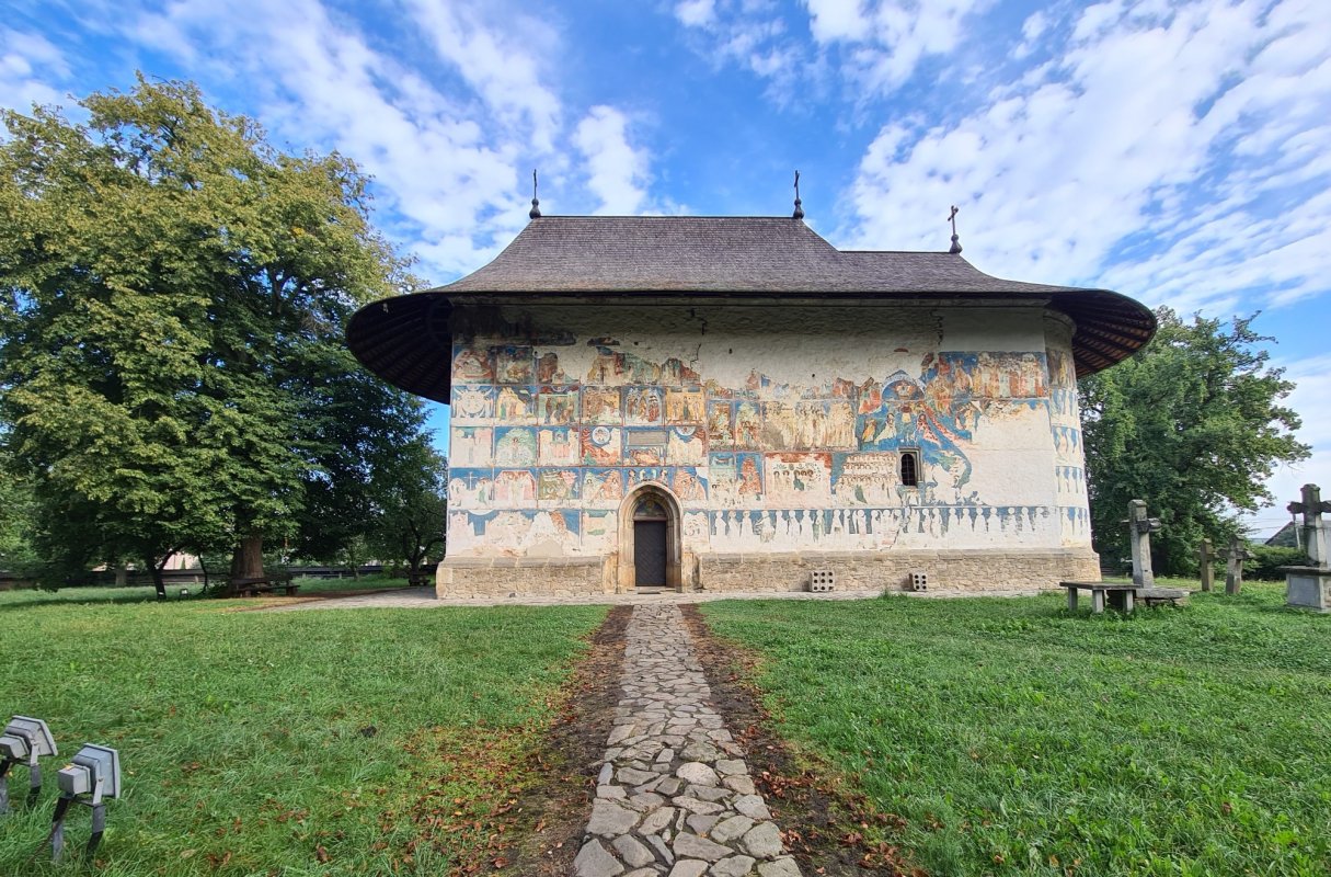 Biserica Arbore, o fidelă cronică a epocii din care vine 187194