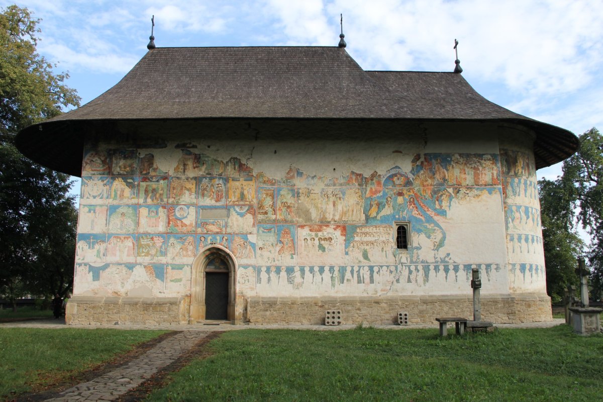 Biserica Arbore, o fidelă cronică a epocii din care vine 187198