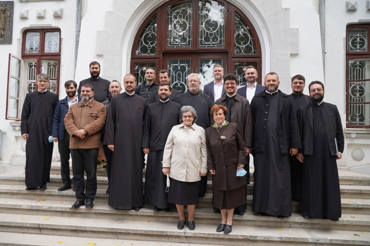 Revederea după 20 de ani de la absolvirea Seminarului Teologic din Galaţi 187388