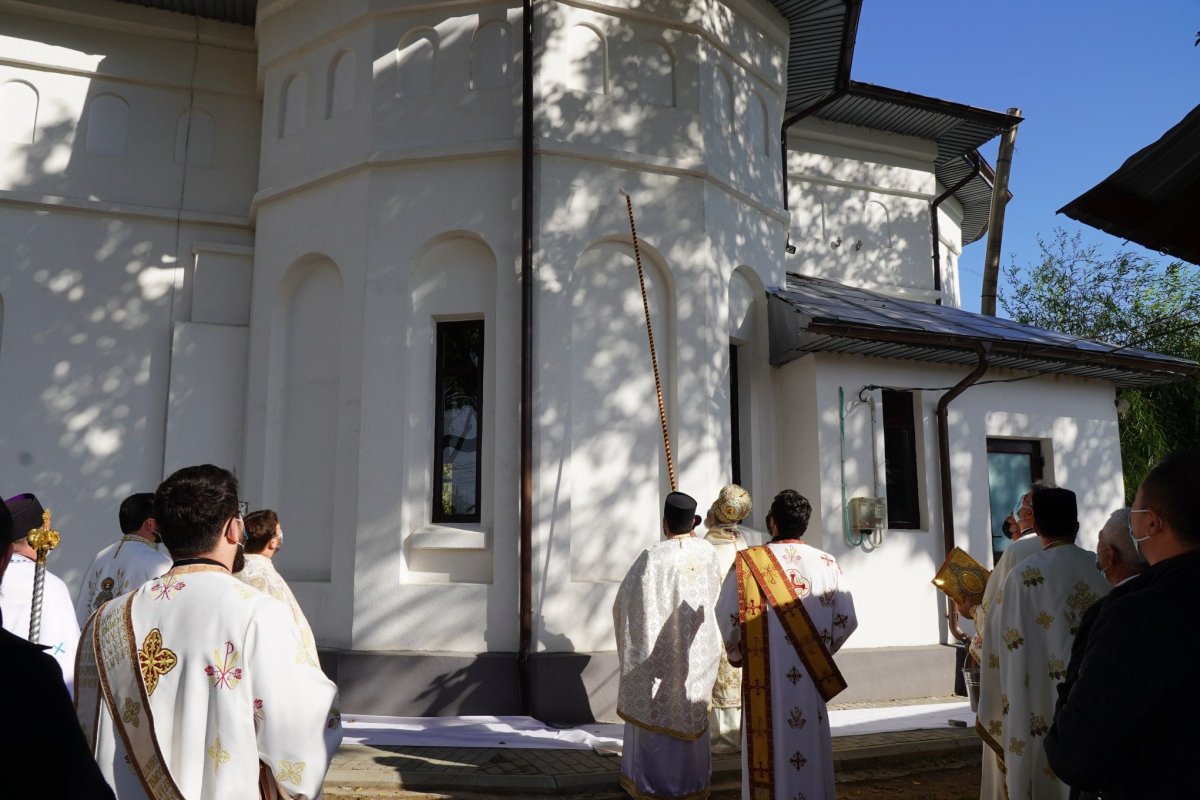 Sfinţirea bisericii din localitatea Mircea Vodă, judeţul Brăila 187726