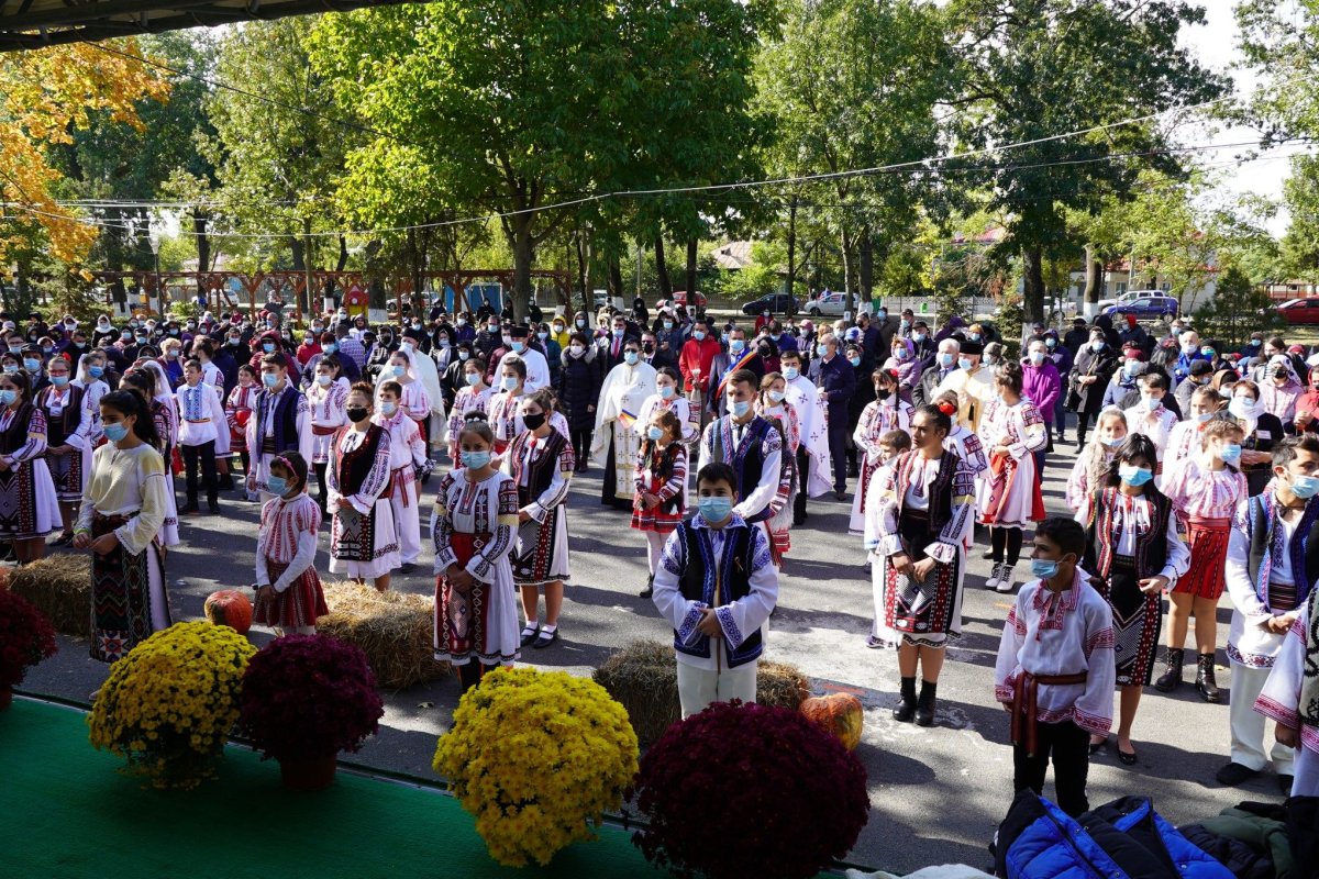 Sfinţirea bisericii din localitatea Mircea Vodă, judeţul Brăila 187730