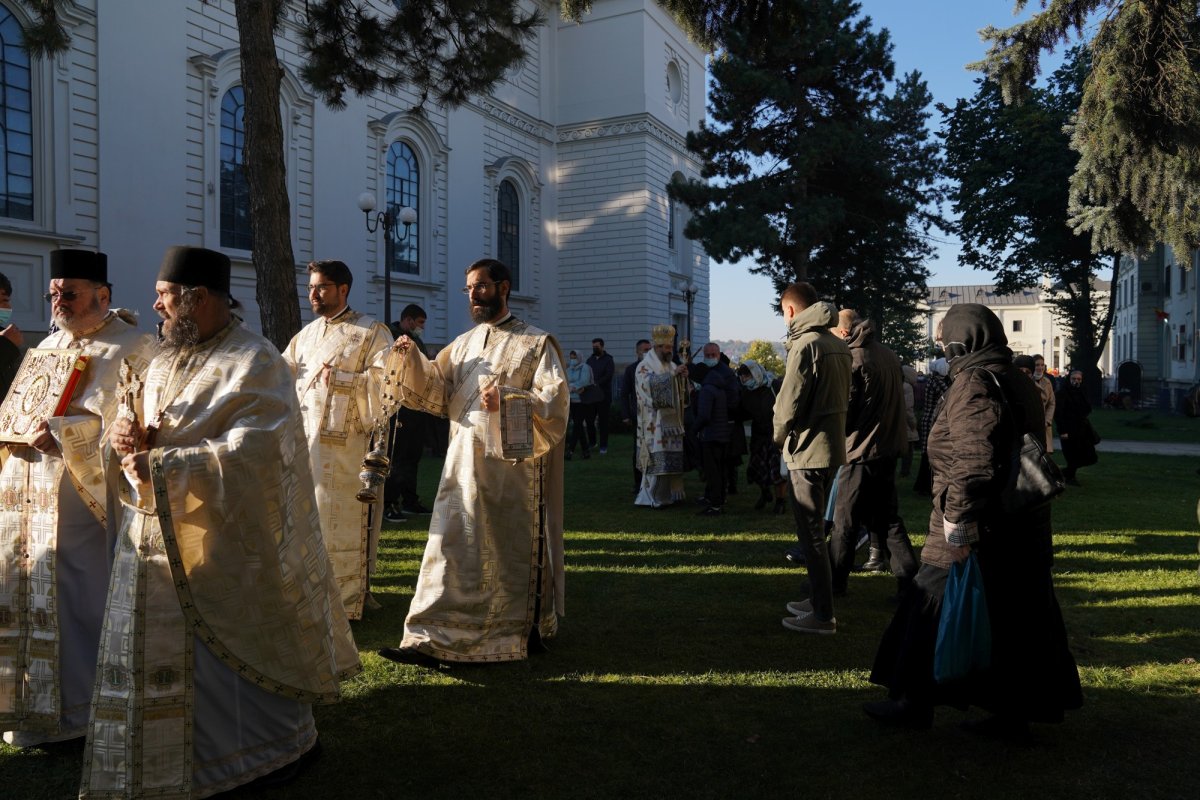 „Viața creștinului trebuie să fie o pregătire permanentă pentru întâlnirea cu Dumnezeu” 187489