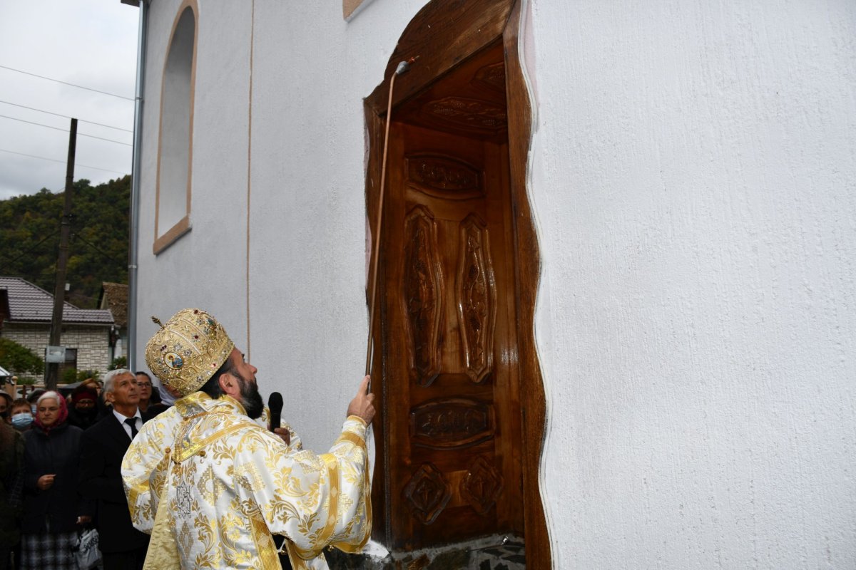 Înnoire și binecuvântare la biserica din Pecinișca, Caraș-Severin 187830