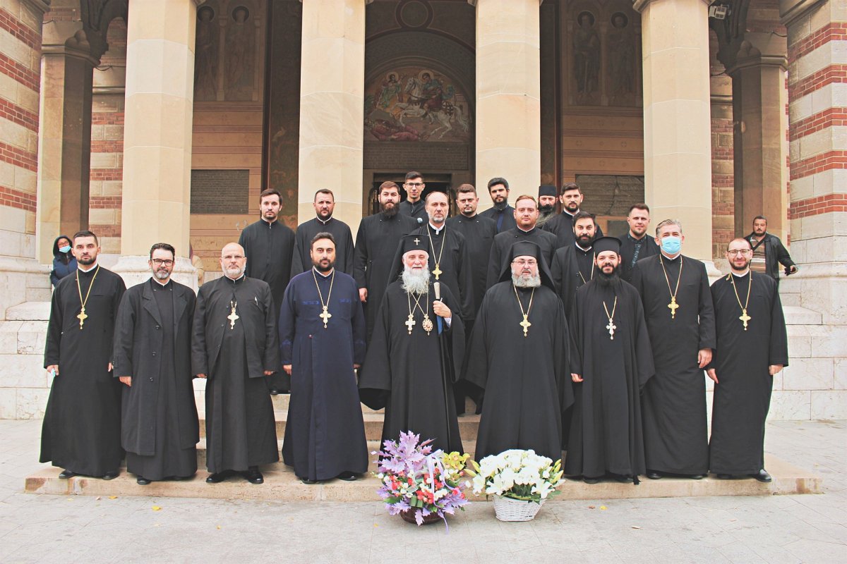 Moment aniversar pentru Mitropolitul Olteniei de ziua Sfinţilor Serghie şi Vah 187834