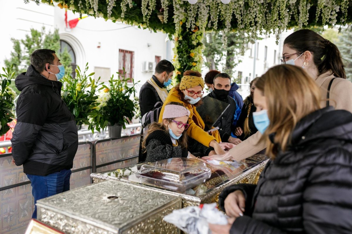 Pelerini la Iași: „De fiecare dată când m-am întors acasă de la Sfânta, am simţit mai multă putere” 187875