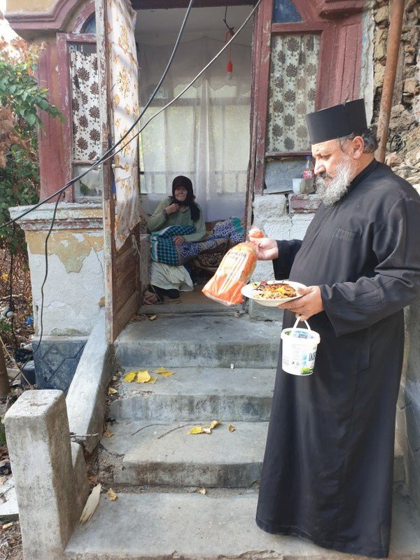 Ajutorarea aproapelui în eparhii ale Bisericii Ortodoxe Române 188009