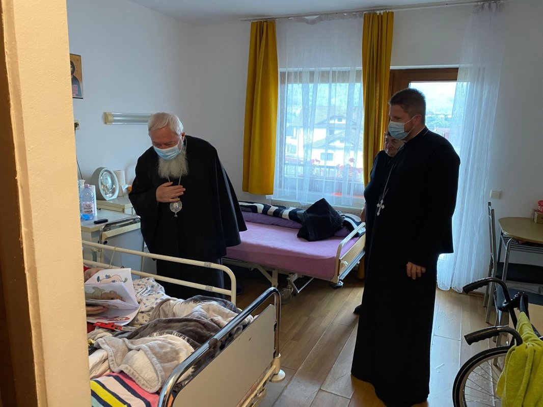 Binecuvântare arhierească la Centrul pentru vârstnici din Maieru, Bistriţa-Năsăud 187943