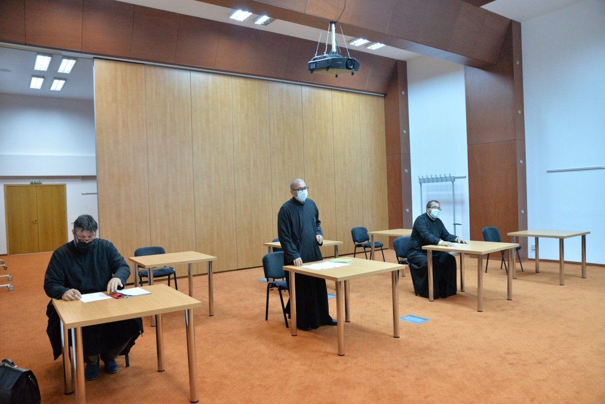 Colocviu de admitere pentru obținerea gradului 1 clerical 188006