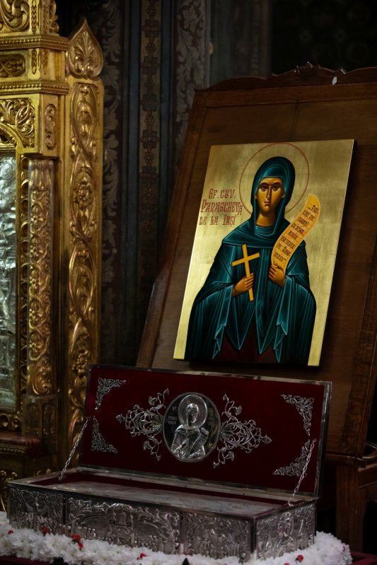 Laudă de seară adusă Ocrotitoarei Moldovei la Catedrala Patriarhală 188047