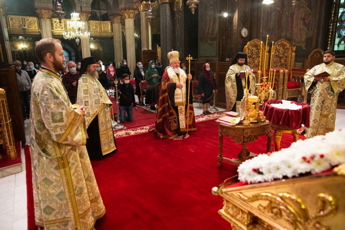 Laudă de seară adusă Ocrotitoarei Moldovei la Catedrala Patriarhală 188072