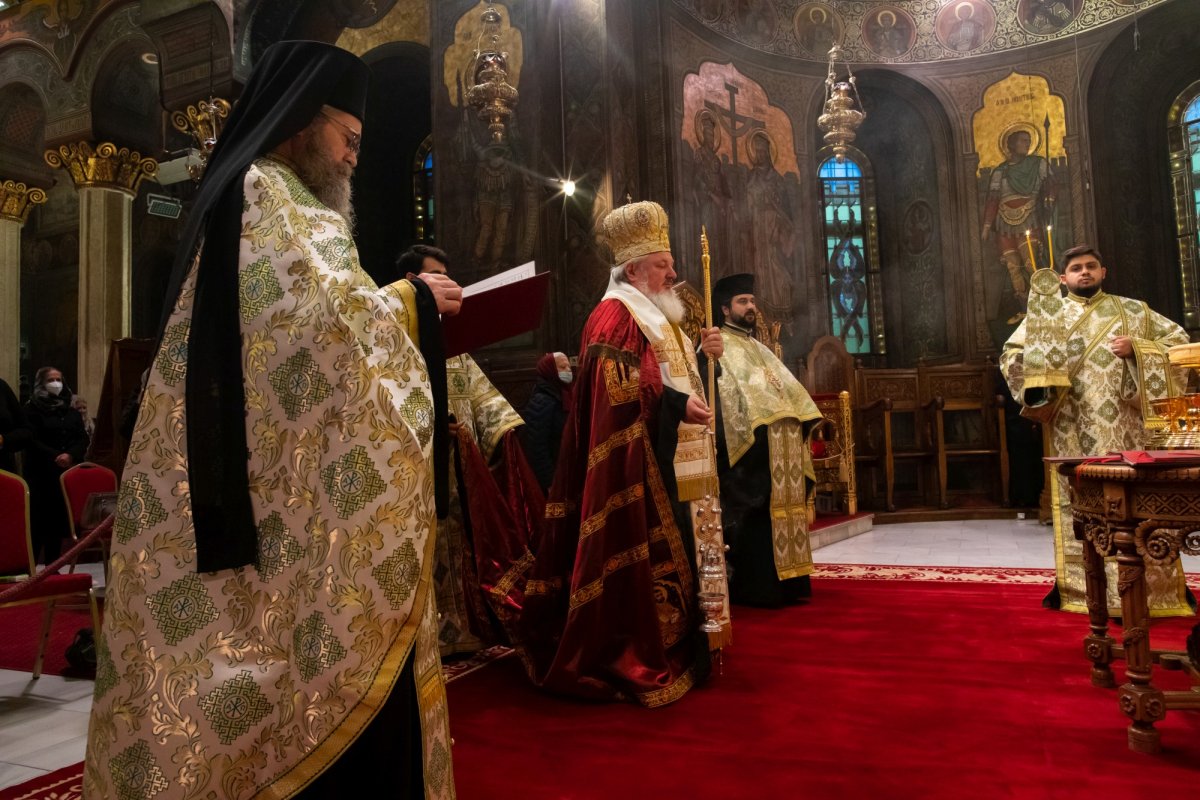 Laudă de seară adusă Ocrotitoarei Moldovei la Catedrala Patriarhală 188083