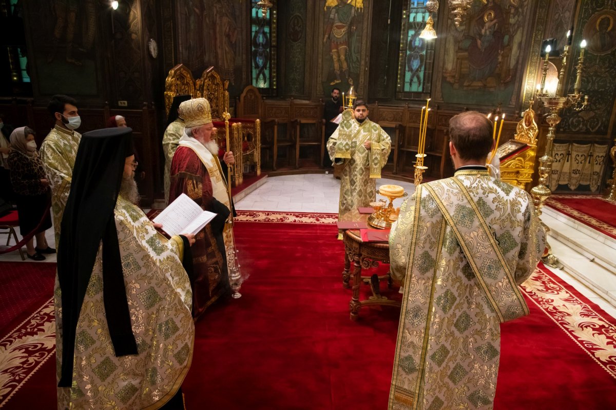 Laudă de seară adusă Ocrotitoarei Moldovei la Catedrala Patriarhală 188084