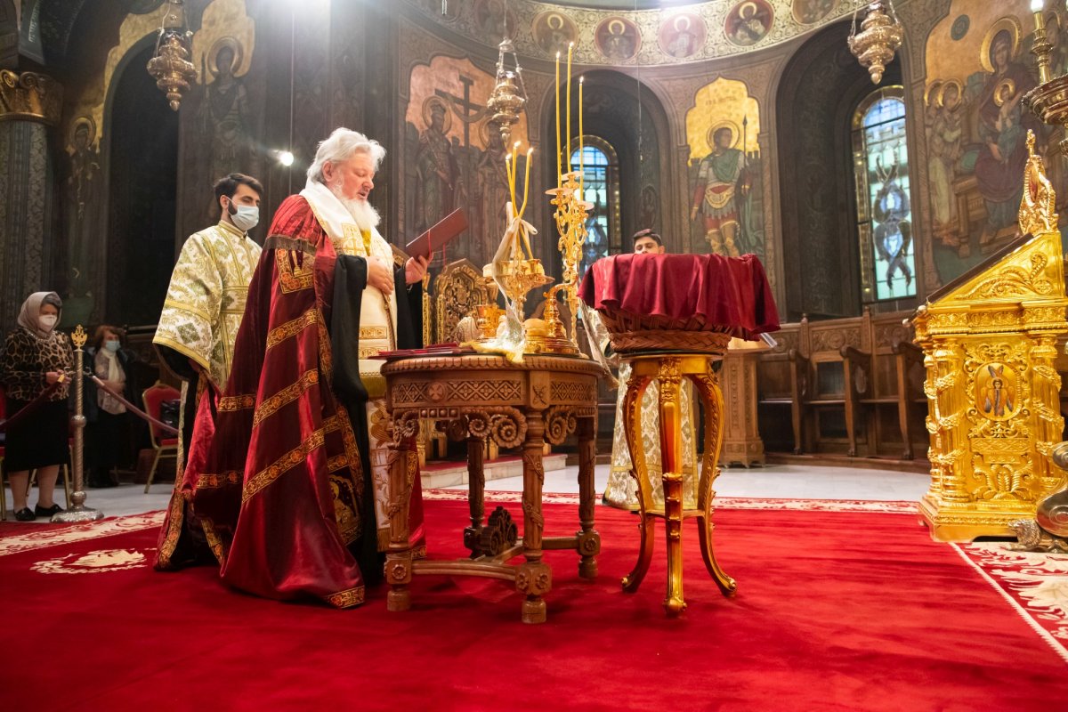 Laudă de seară adusă Ocrotitoarei Moldovei la Catedrala Patriarhală 188087