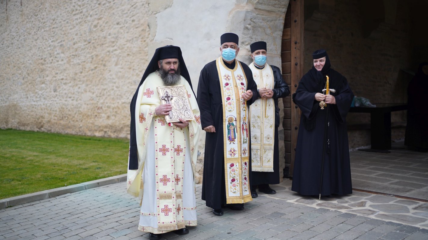 Procesiunea cu moaștele Sfântului Mare Mucenic Ioan cel Nou a ajuns la final 188163