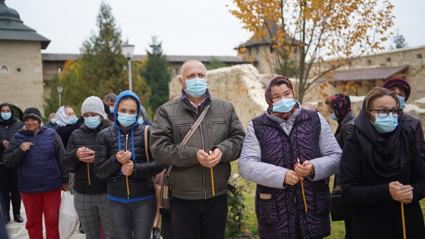 Procesiunea cu moaștele Sfântului Mare Mucenic Ioan cel Nou a ajuns la final 188167