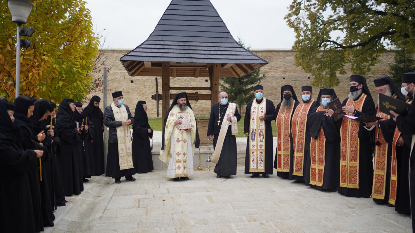 Procesiunea cu moaștele Sfântului Mare Mucenic Ioan cel Nou a ajuns la final 188169