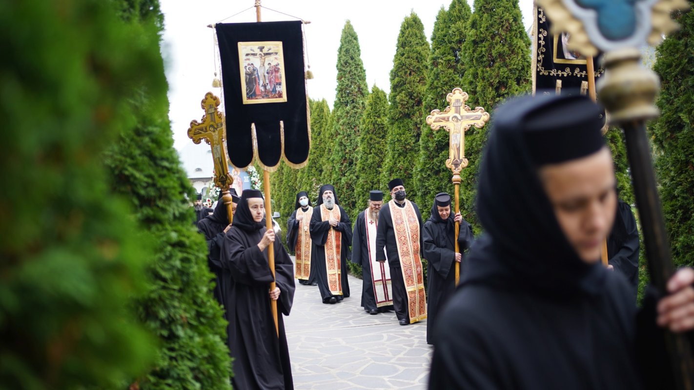 Procesiunea cu moaștele Sfântului Mare Mucenic Ioan cel Nou a ajuns la final 188183