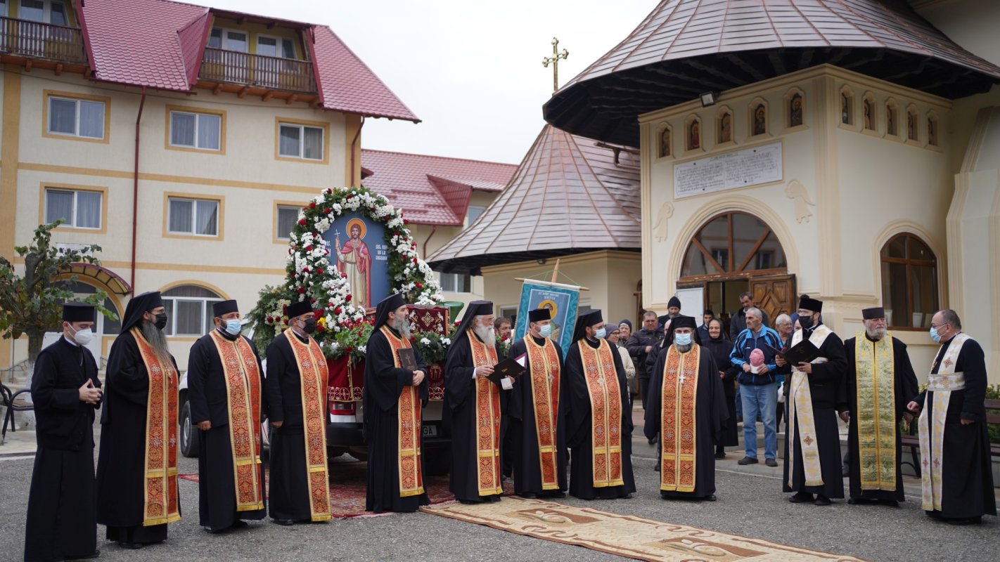 Procesiunea cu moaștele Sfântului Mare Mucenic Ioan cel Nou a ajuns la final 188187