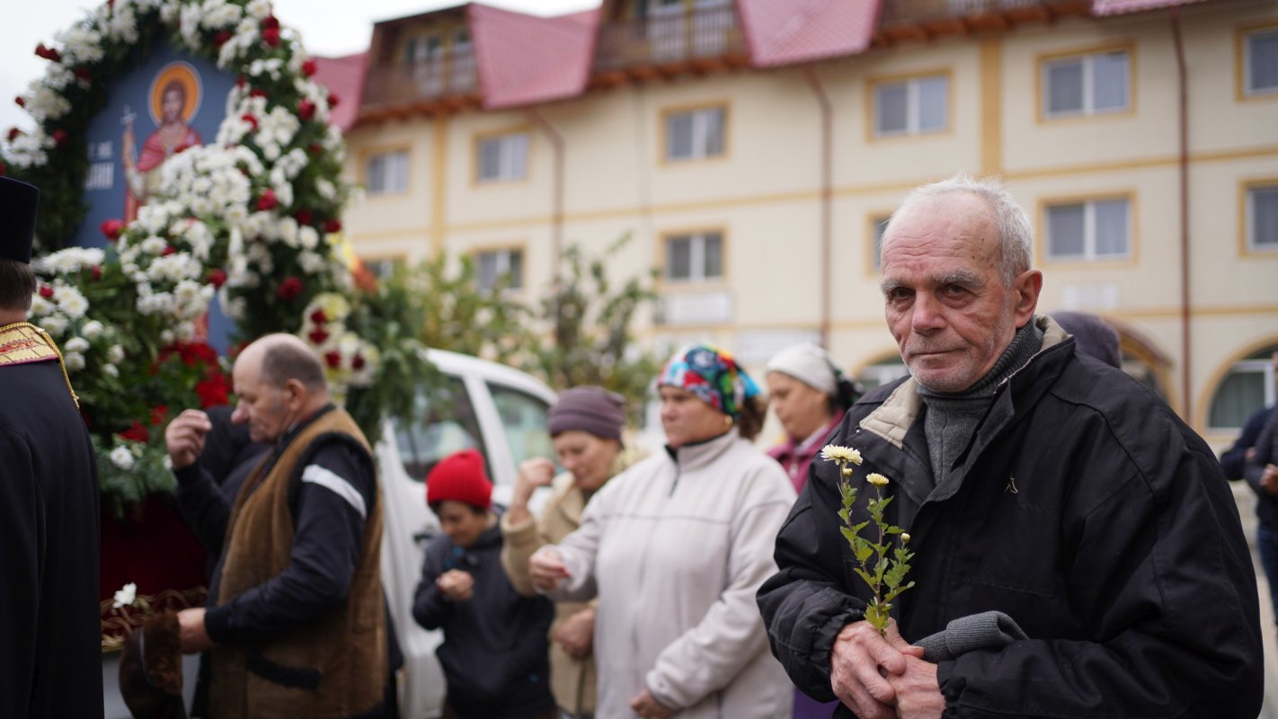 Procesiunea cu moaștele Sfântului Mare Mucenic Ioan cel Nou a ajuns la final 188188