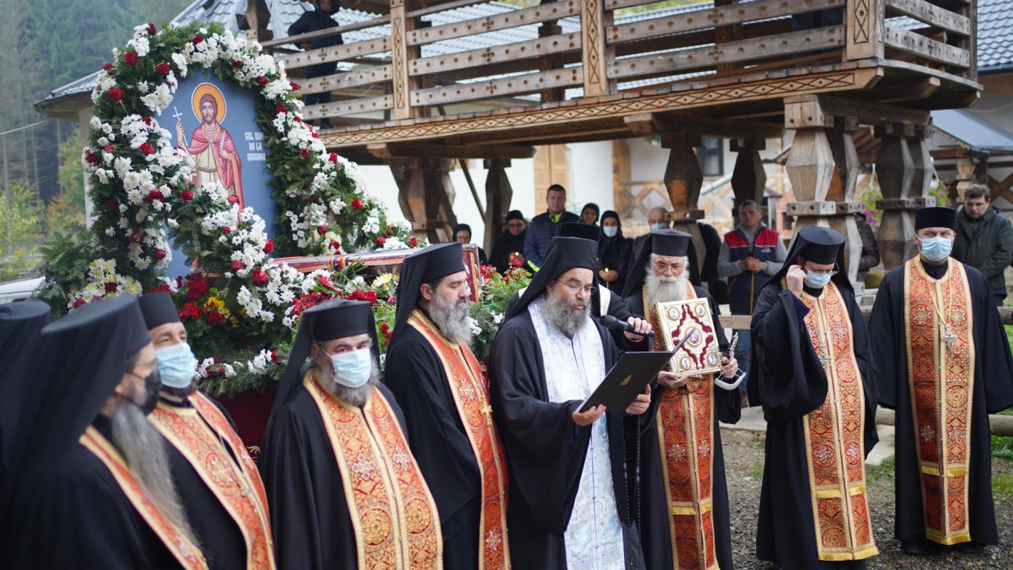 Procesiunea cu moaștele Sfântului Mare Mucenic Ioan cel Nou a ajuns la final 188198